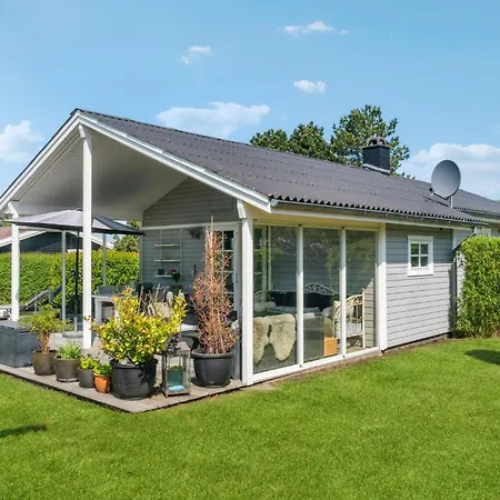 Holiday home Awesome In With Wifi